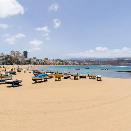In Palmas De Gran Canaria * Las Palmas de Gran Canaria